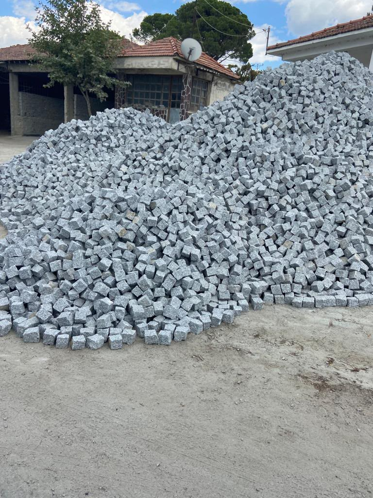 Granit küptaş depo yığını